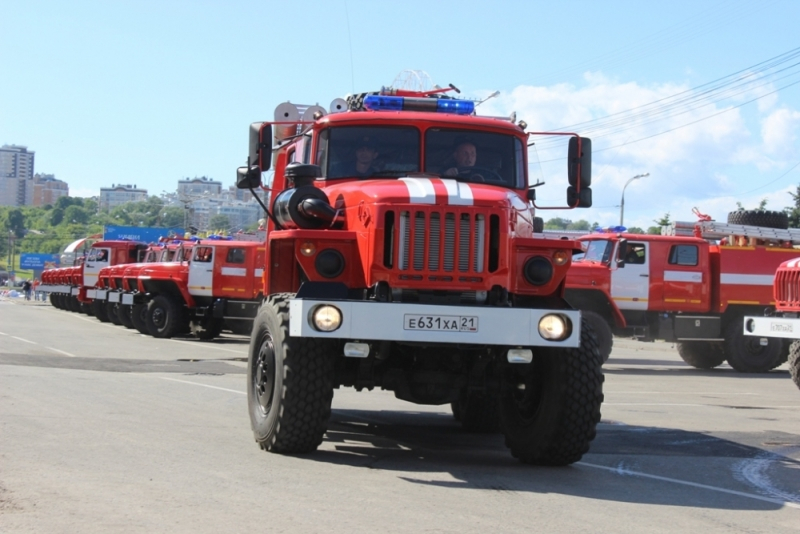В пожарные части Чувашии поступили 17 новых машин