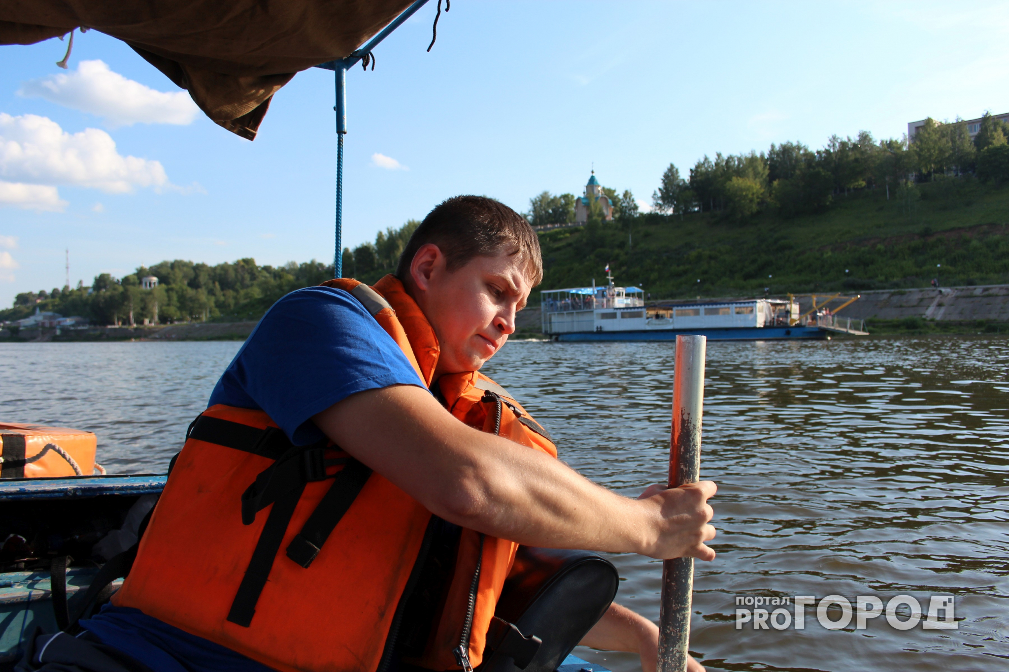 Спасатели Новочебоксарска подобрали женщину, которая хотела переплыть шлюзовой канал
