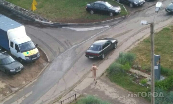 В Новочебоксарске по улицам ходил голый мужчина и приговаривал: "Зачем же так жестоко?"
