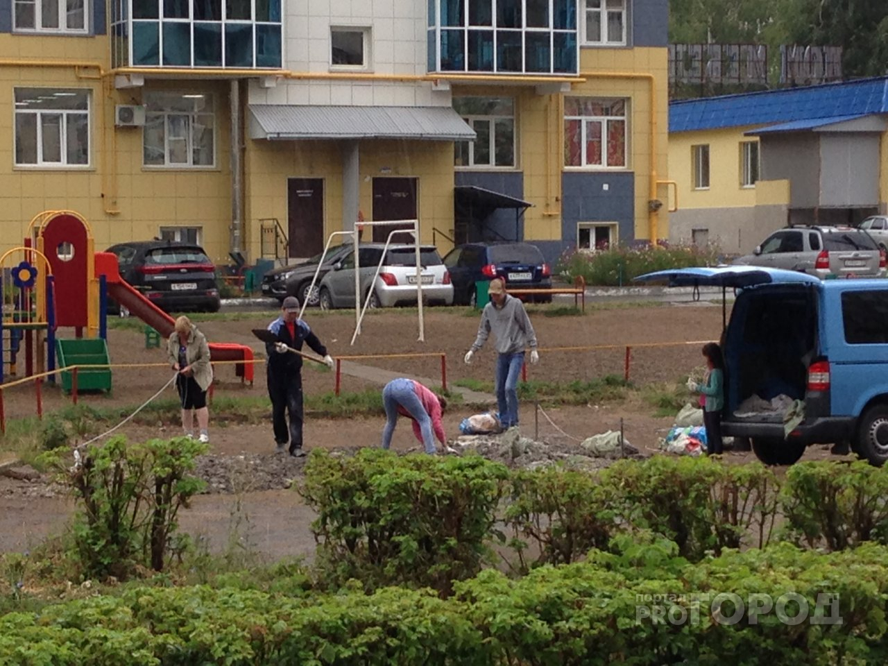 В Новочебоксарске захват земли под парковку набирает обороты