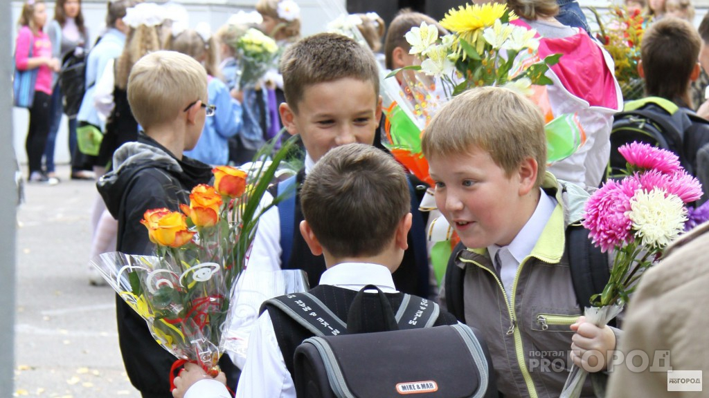 К 1 сентября в Чебоксары завезли цветы из Эквадора, Колумбии и Дании