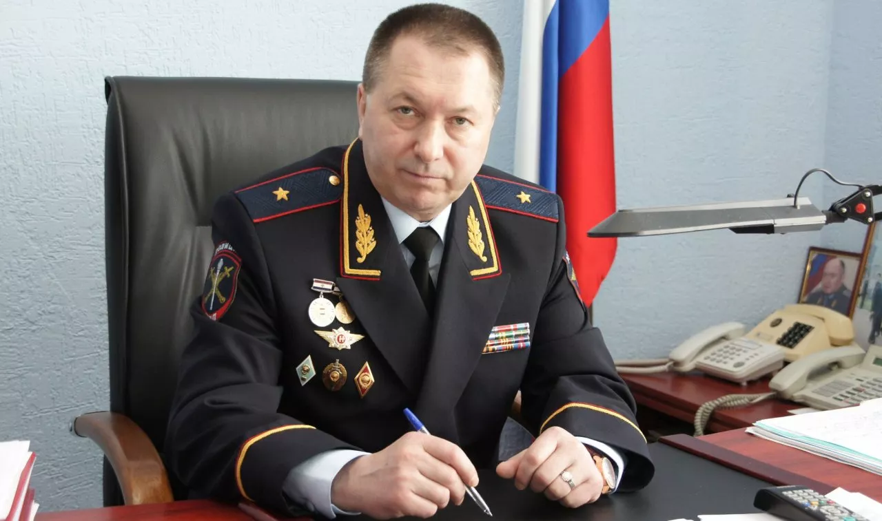 Фото к статье: В Чувашии министр внутренних дел назначил служебную проверку по ДТП, в котором сбили девочку