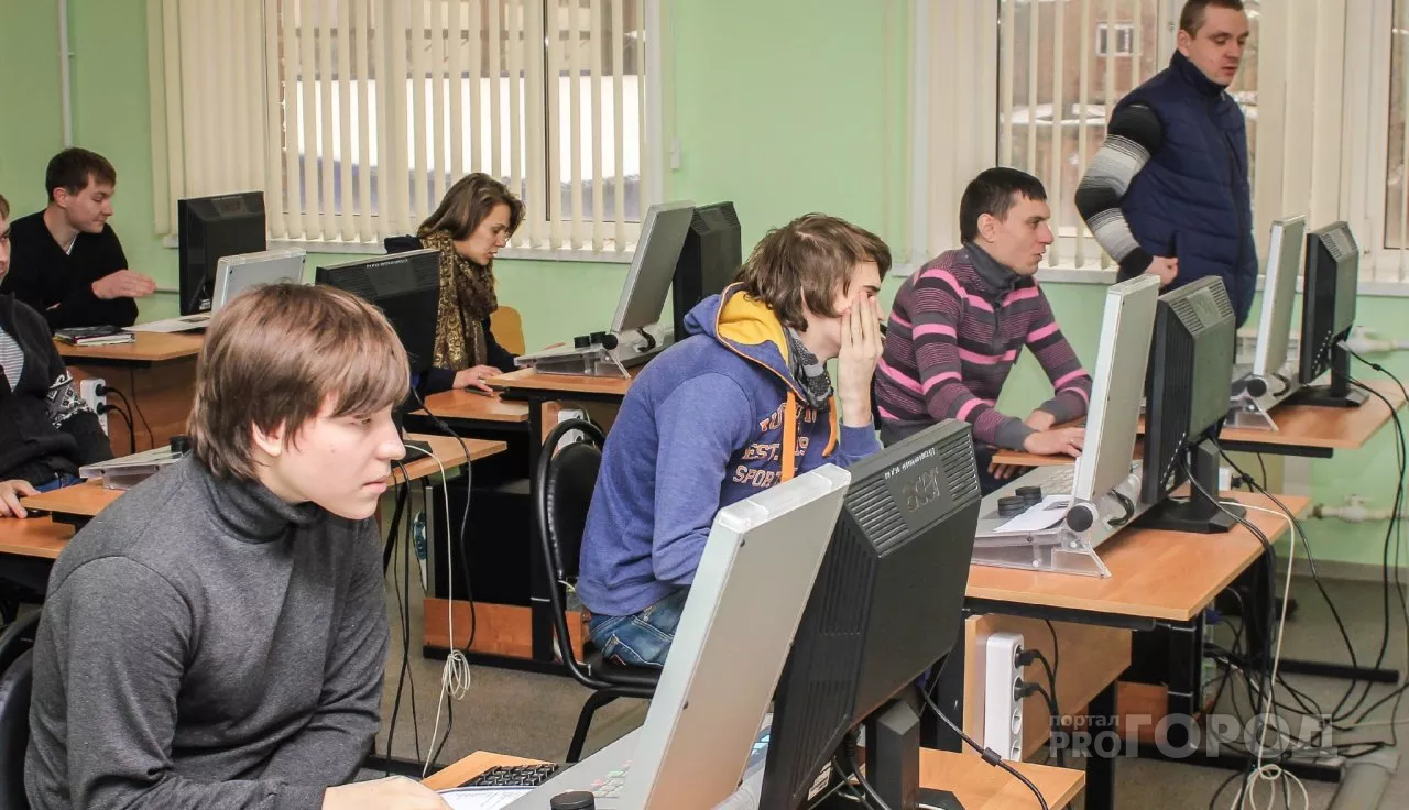 Фото к статье: В Новочебоксарске появятся дружинники для борьбы с киберпреступностью