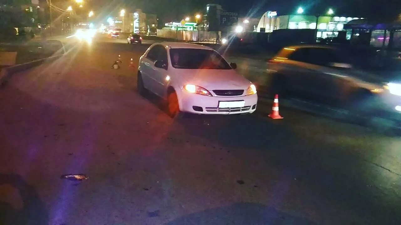 Фото к статье: В Чебоксарах вне зебры сбили двух женщин