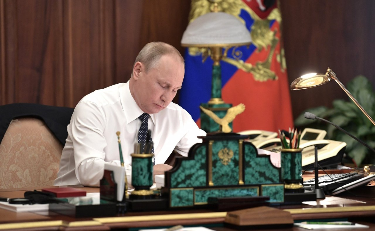 Путин предлагает увеличить количество преступлений, за которые можно избежать тюрьмы