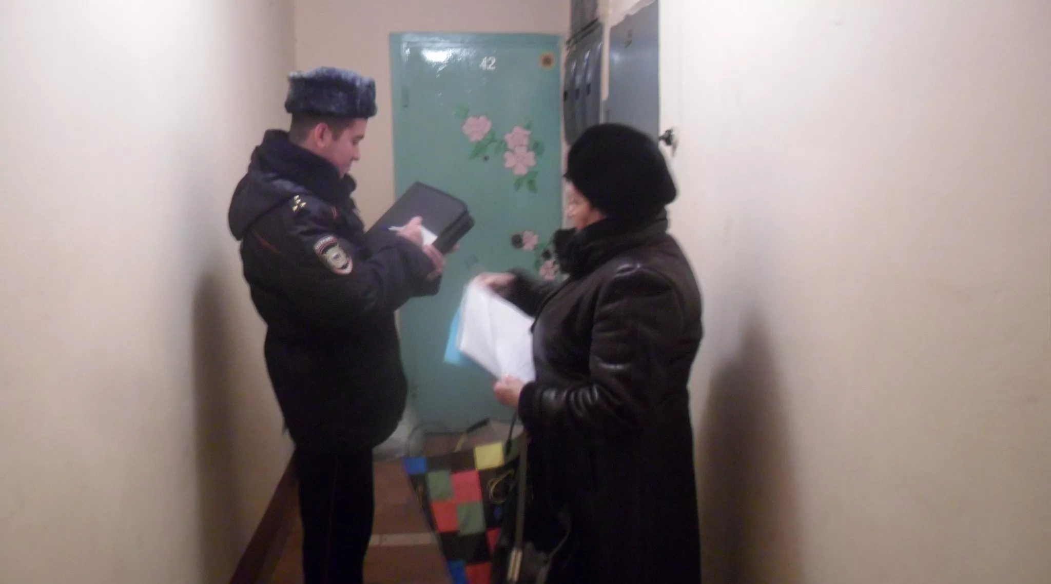 Фото к статье: Чиновники ходят по квартирам с полицейскими в поиске съемного жилья