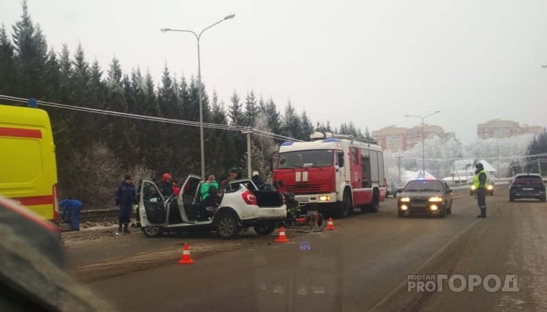 На Ядринском шоссе при столкновении Kia с "Калиной" погибла женщина