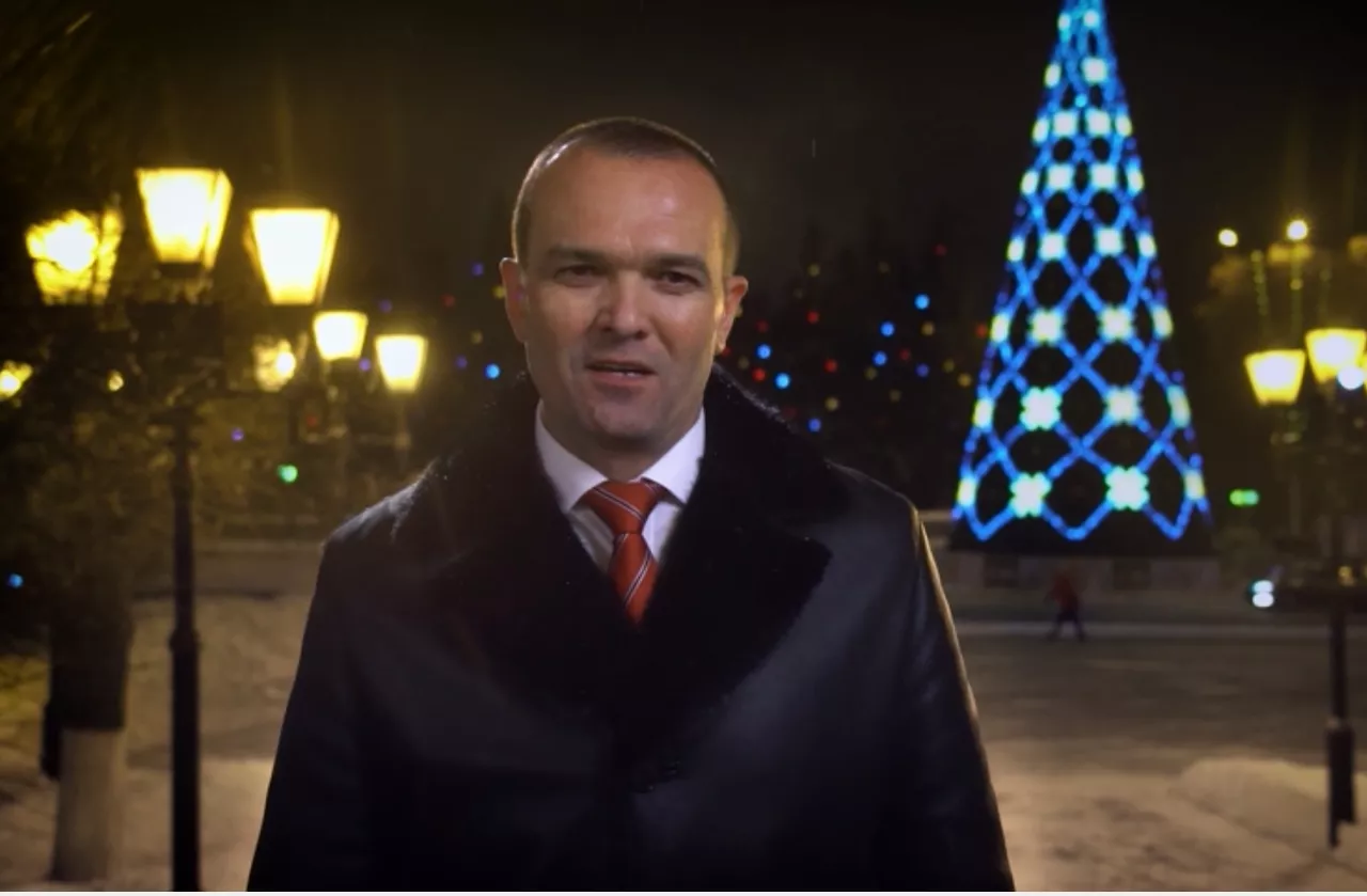 Фото к статье: Игнатьев в видеообращении: "2019 год откроет для нас много новых возможностей"