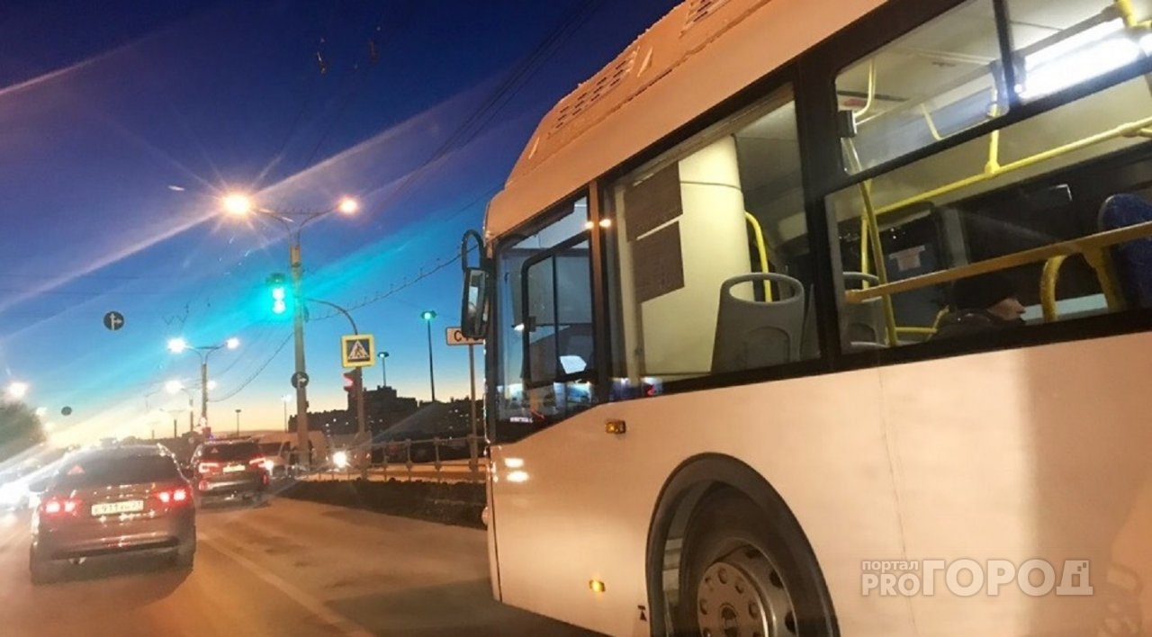Горожане об увольнении водителя автобуса: "Испортили человеку жизнь"