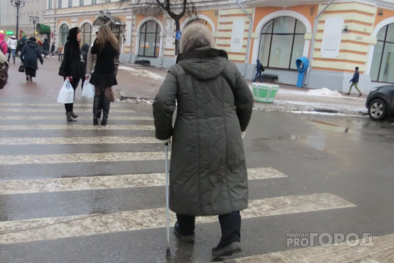Фото к статье: В Чебоксарах женщина трижды ходила в банк и переводила мошенникам деньги