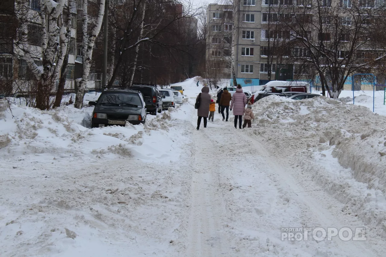 Фото к статье: Прокуратура указала администрации на плохую уборку снега в Чебоксарах