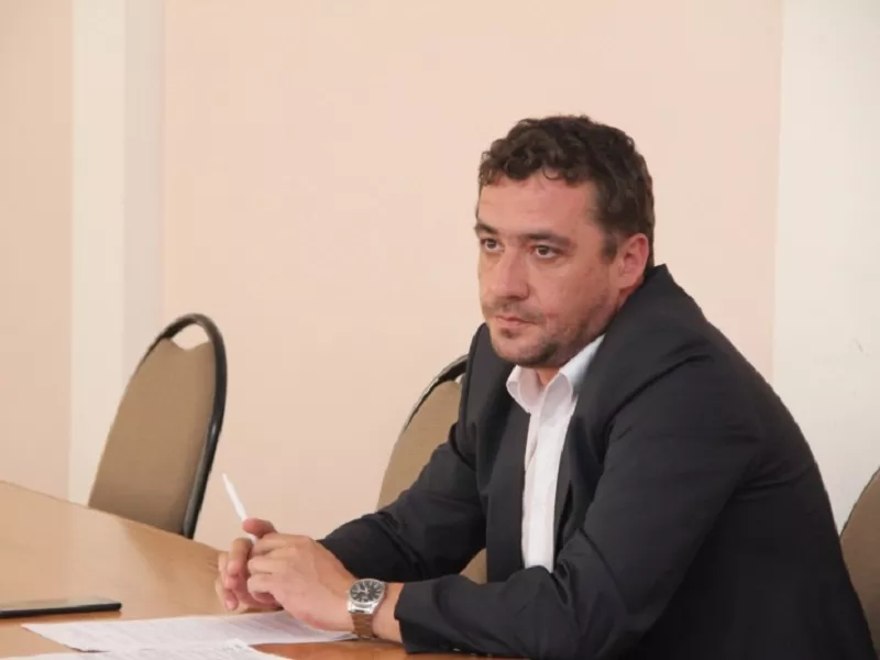 Фото к статье: Замглавы Новочебоксарска выпустили из под стражи, но ограничили в свободе