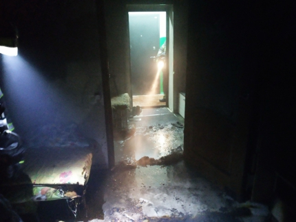 Ночью на проспекте Яковлева загорелась квартира