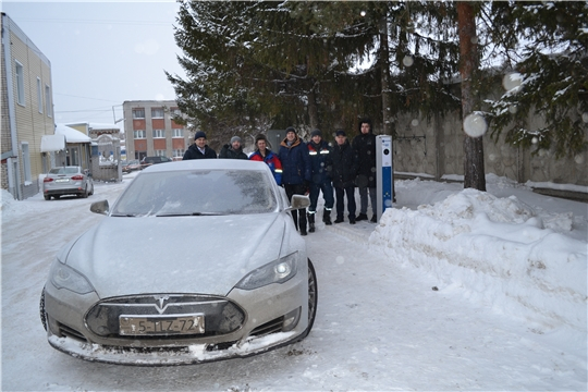 Путешественники на Tesla подзарядились на единственной станции в Чебоксарах