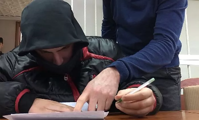 Фото к статье: Супруга Ладыкова рассказала, что повлиять на сына невозможно
