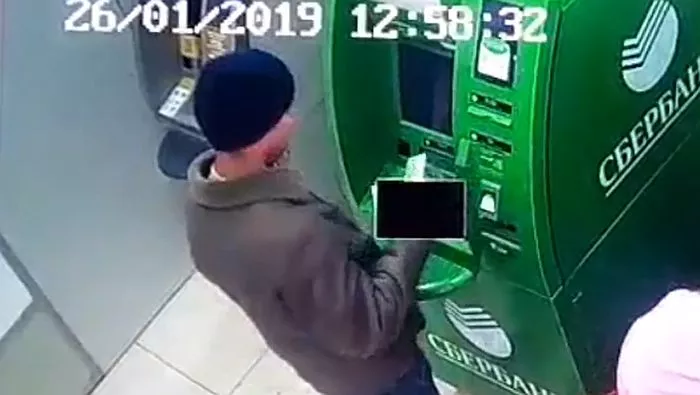 Фото к статье: В Чебоксарах разыскивают мужчину, который нашел кошелек с пин-кодом