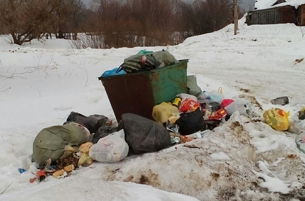 Жители Алатырского района считают, что администрация закрывает глаза на мусор в городе