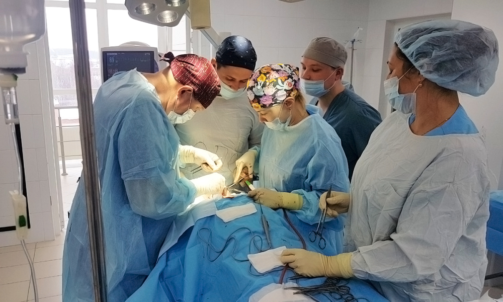 Чувашские врачи провели редкую операцию на языке