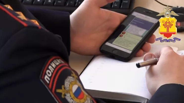 Фото к статье: Полицейский притворился наивным и вывел из себя мошенника