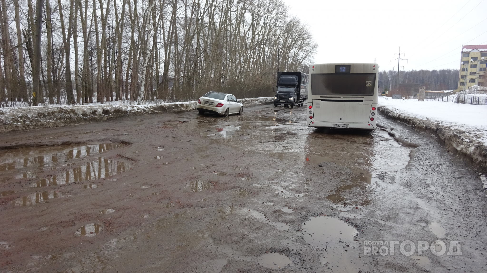 Маршрут чебоксарского автобуса проходит через разрушенное место, которое считается дорогой