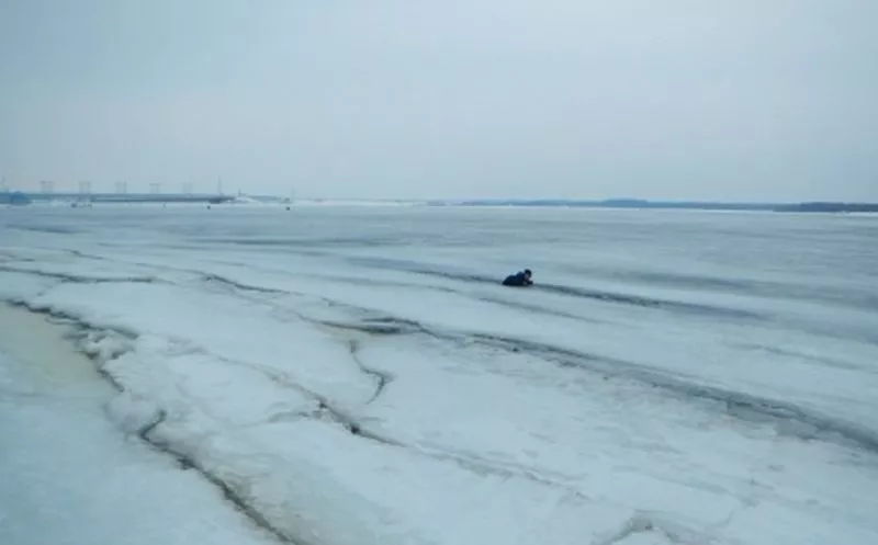 Фото к статье: На Волге под лед провалился новочебоксарский школьник
