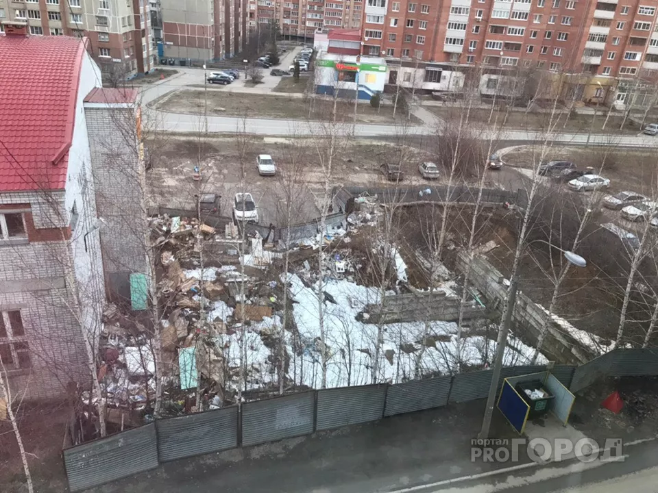 Фото к статье: Имидж Северо-Западного района несколько лет портит захламленный участок
