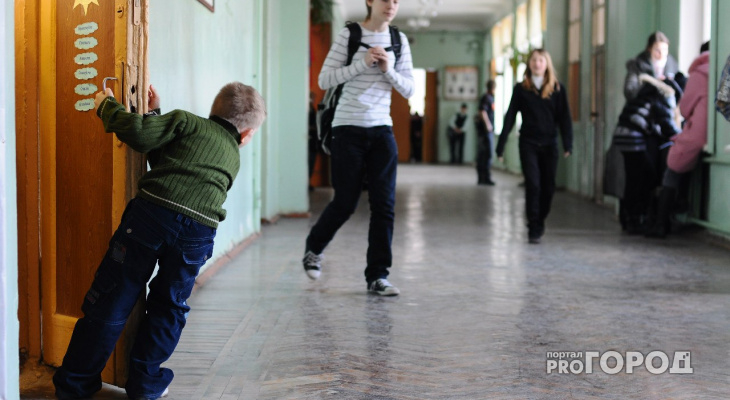 Директора чебоксарской школы наказали за поборы с родителей