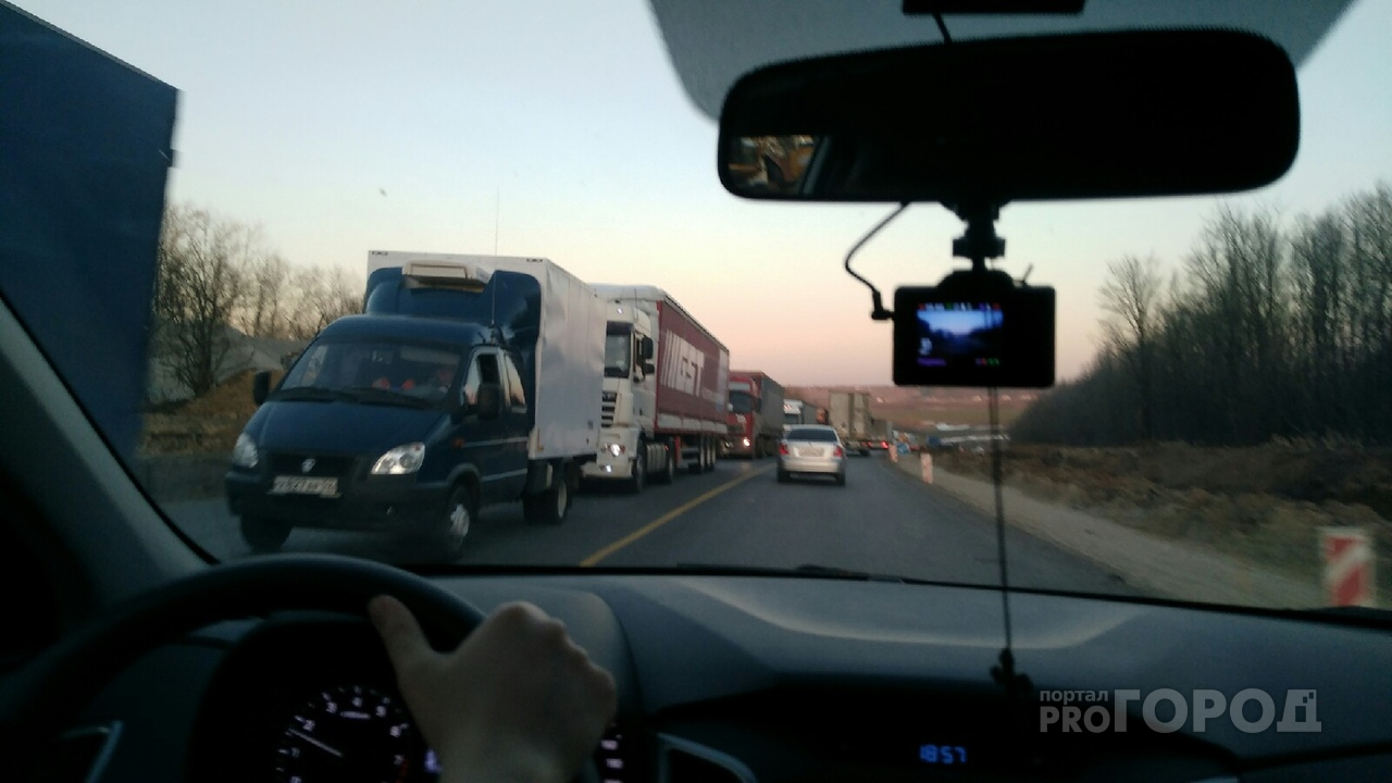 Движение на трассе М7 в Козловском районе встало из-за работ