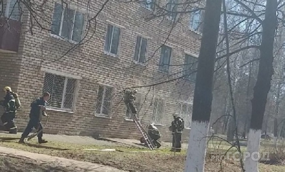 В Новочебоксарске квартира загорелась, пока хозяев не было дома