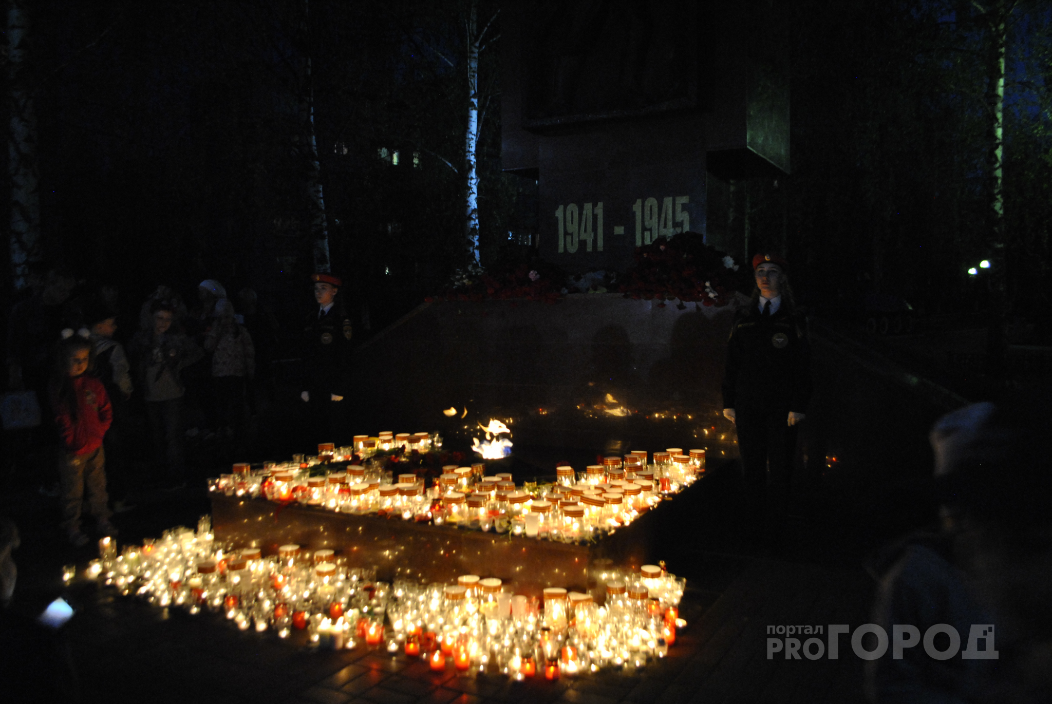 Две тысячи новочебоксарцев поставили свечи памяти героям войны