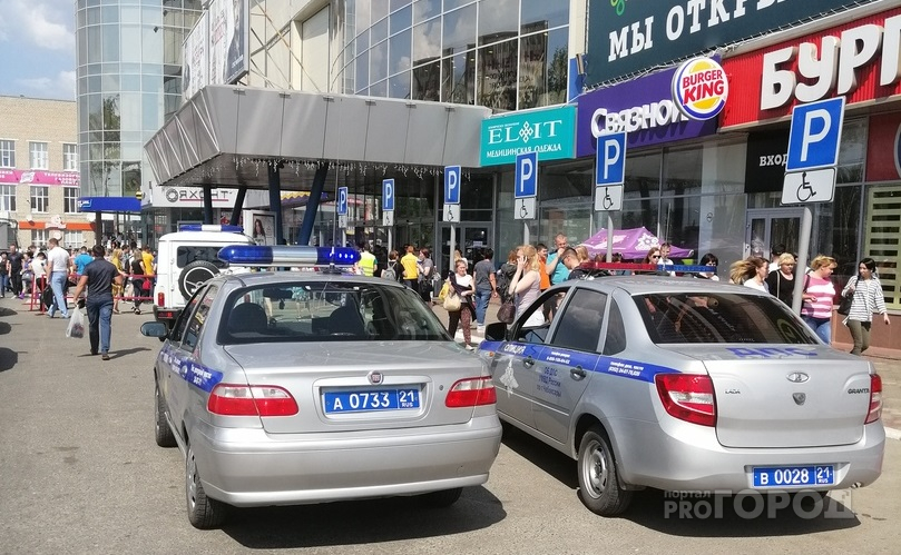 В Чебоксарах за час эвакуировали несколько торговых центров