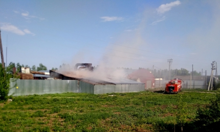 Стала известна версия пожара на складе в Моргаушском районе