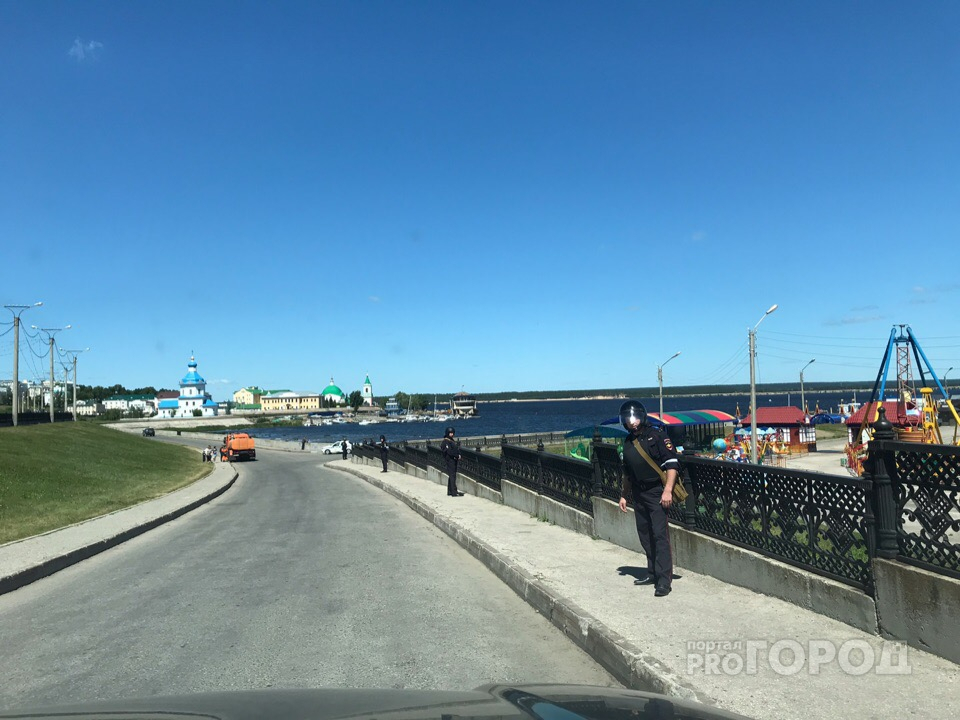 В Чебоксарах спецслужбы оцепили речной порт