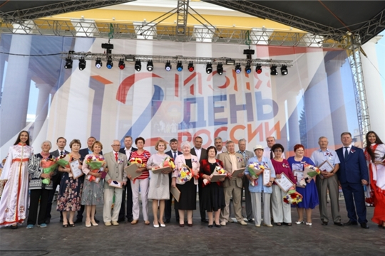 В День России 14 человек получили медали в честь юбилея Чебоксар