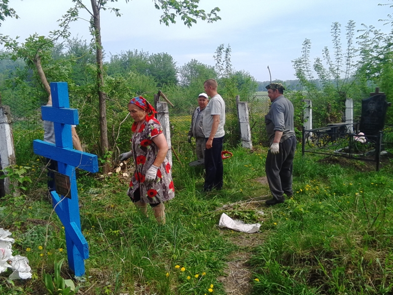 Гробки – как правильно поминать умерших – что нужно и нельзя нести на кладбище - taimyr-expo.ru