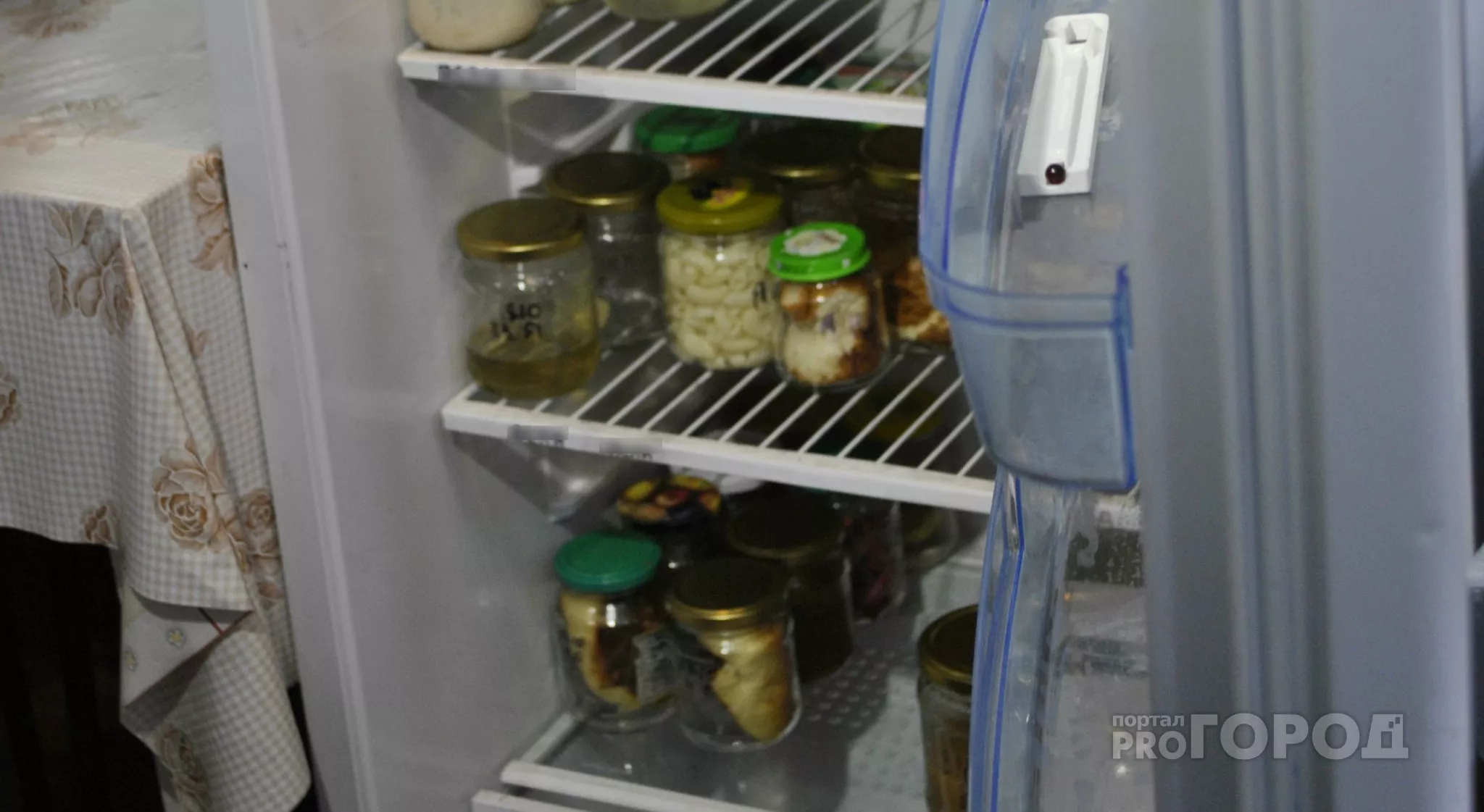 Фото к статье: В Шумерле проверили детский дом, нашли просроченные продукты