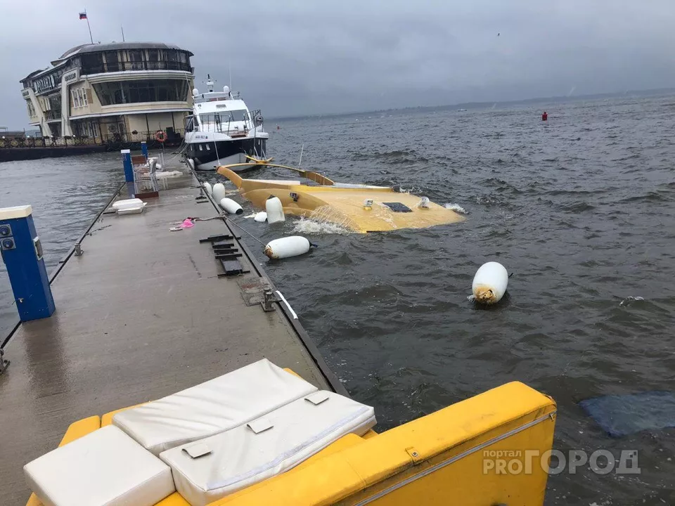 Фото к статье: Затонувшая золотая яхта пока полежит на дне