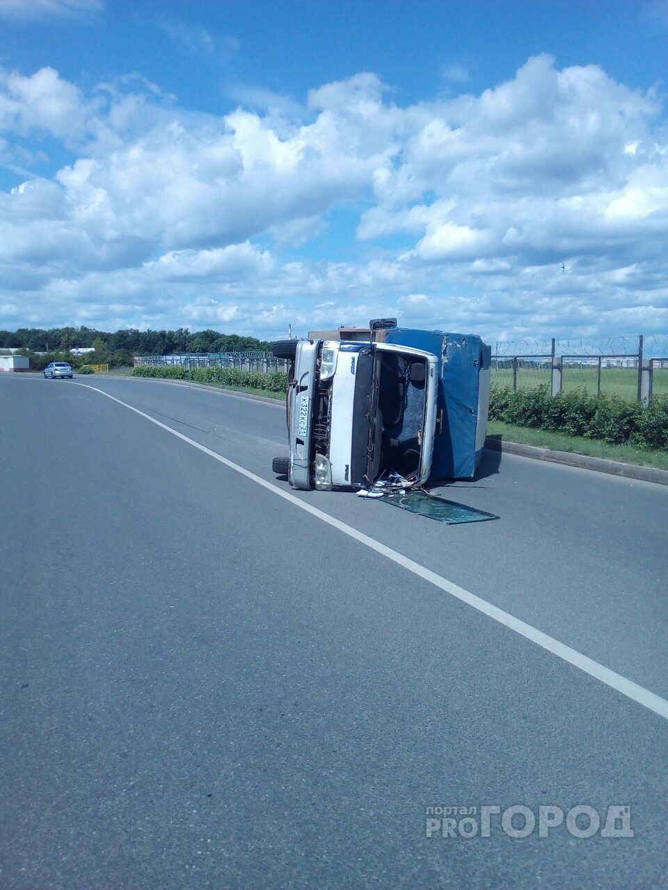 В Чебоксарах пьяный водитель опрокинул свой грузовик