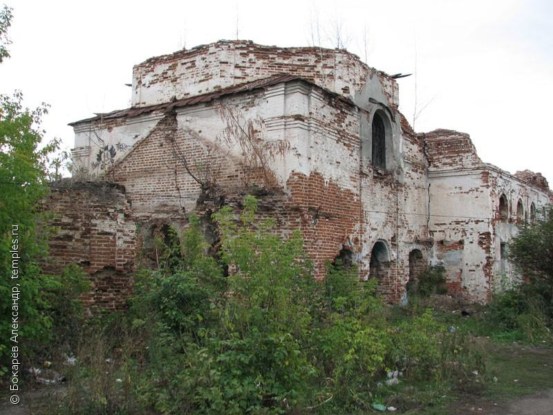 Старинная церковь в Алатыре оказалась никому не нужной