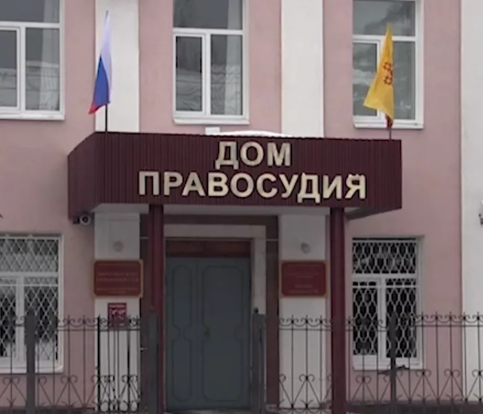 Фото к статье: В Чувашии за убийство лося браконьерам дали крупный штраф и конфисковали трактор