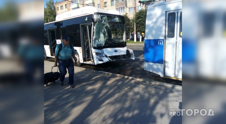 Число пострадавших в ДТП с участием троллейбуса и автобуса возросло до 10 человек