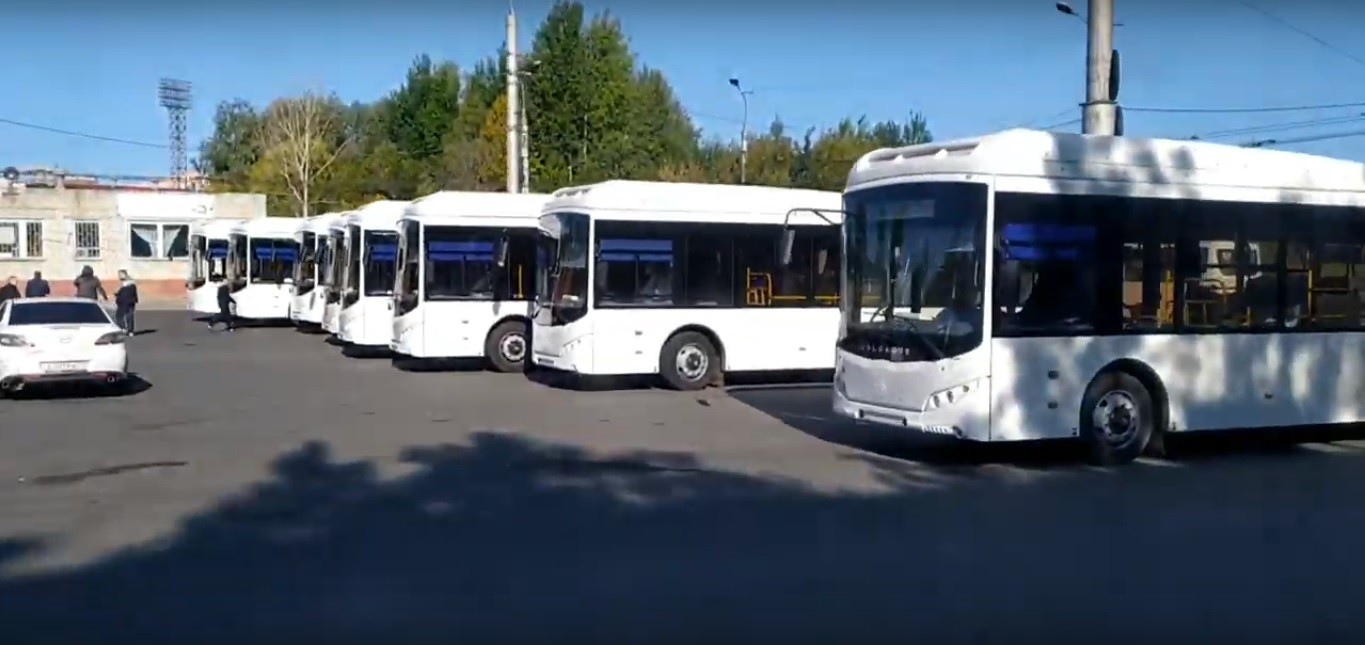 В Чебоксары поступили новые автобусы: 