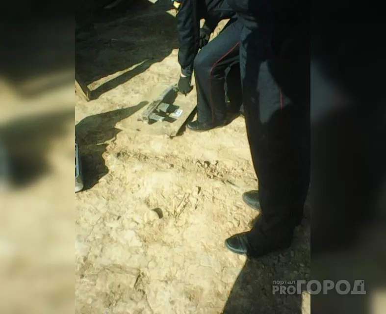 Фото к статье: В Северо-Западном районе Чебоксар строители откопали ружье