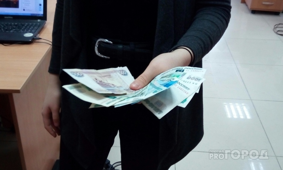 В Чебоксарах должник 200 тысяч рублей попытался подкупить пристава, чтобы уехать из страны