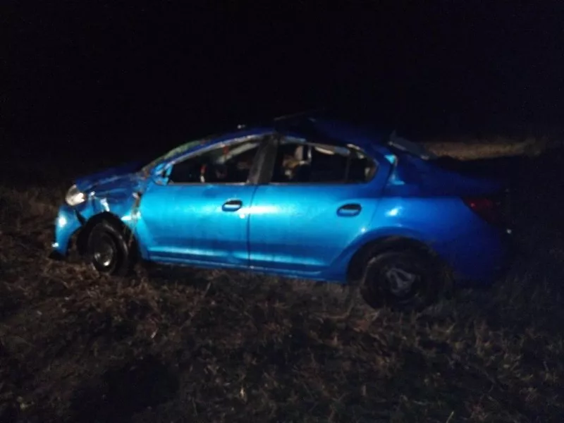 Фото к статье: В Чувашии автоледи устроила погоню и улетела в кювет
