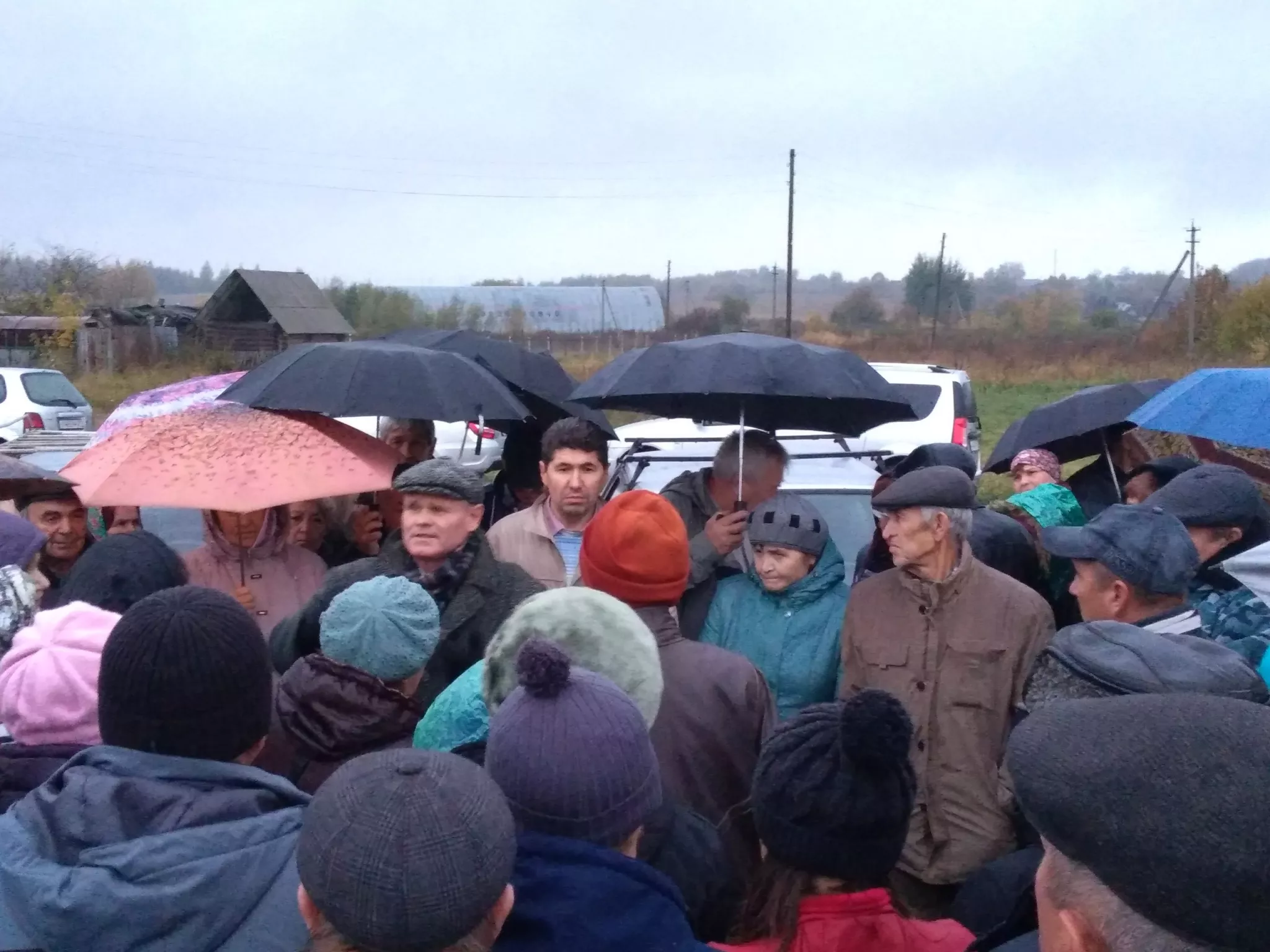 Фото к статье: В Цивильском районе 120 человек вышли на сход по китайскому вопросу