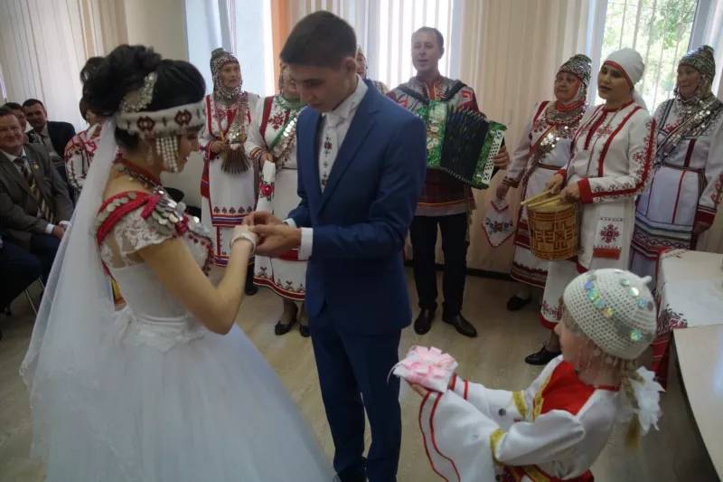 Фото к статье: Семь чувашских свадебных традиций, которые сохранились и по сей день