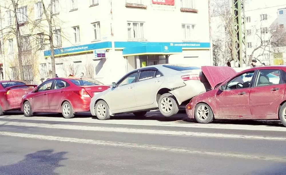 Фото к статье: ГИБДД Чувашии напоминает о срочной смене автомобильных шин