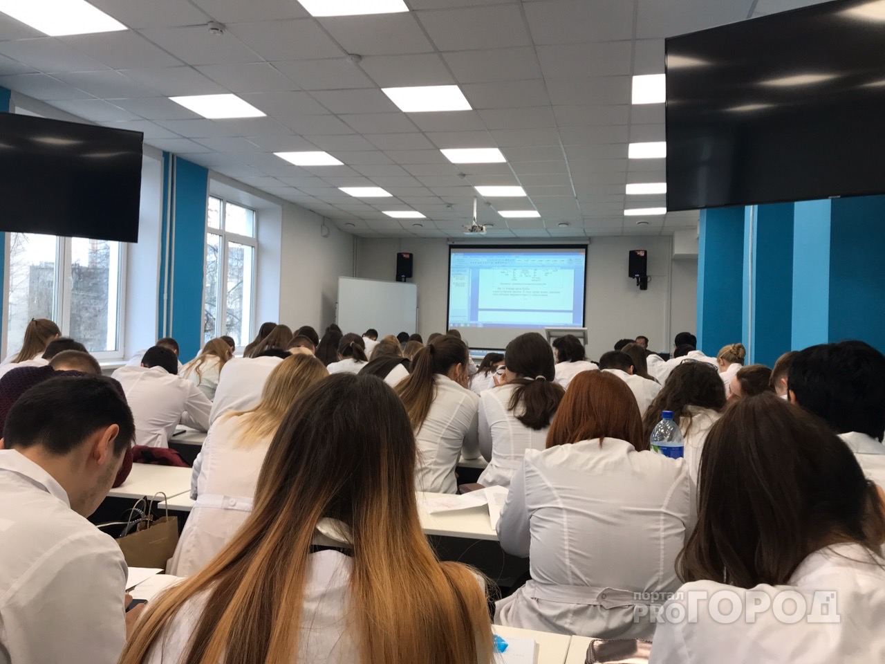 Студентам-медикам обещают дать 700 тысяч рублей и квартиру в Новочебоксарске