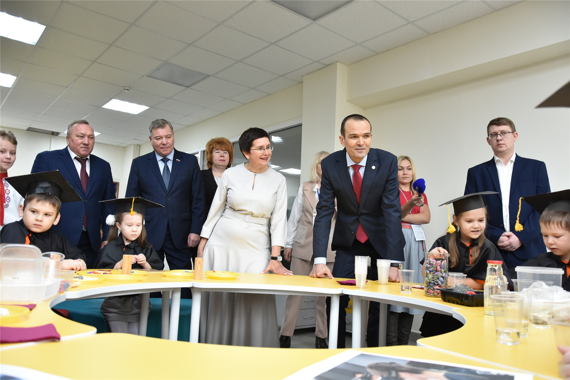 Игнатьев побывал в новочебоксарском "Кванториуме" и посмотрел, на что ушли 107 миллионов рублей
